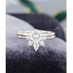 Load image into Gallery viewer, 0.70CT ROUND CUT MOISSANITE ENGAGEMENT RING SET WITH MARQUISE SHAPE MATCHING BAND