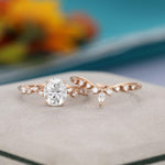 Load image into Gallery viewer, 1.00CT OVAL CUT WEDDING MOISSANITE ENGAGEMENT RING WITH CURVED BAND