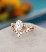 Load image into Gallery viewer, 1.00CT OVAL CUT WEDDING MOISSANITE ENGAGEMENT RING WITH CURVED BAND