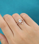 Load image into Gallery viewer, 1.00CT OVAL CUT WEDDING MOISSANITE ENGAGEMENT RING WITH CURVED BAND