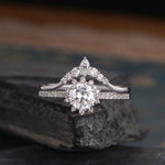 Load image into Gallery viewer, 1.00CT ROUND CUT HALO SET HALF ETERNITY ARROW WEDDING BAND MOISSANITE ENGAGEMENT RING
