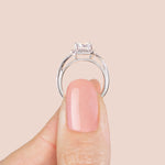 Load image into Gallery viewer, BOLD ROUND CUT MOISSANITE ENGAGEMENT RING