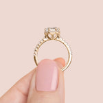 Load image into Gallery viewer, ARIA ROUND CUT MOISSANITE ENGAGEMENT RING