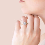 Load image into Gallery viewer, AURA ROUND CUT MOISSANITE ENGAGEMENT RING