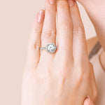 Load image into Gallery viewer, CHER ROUND CUT MOISSANITE ENGAGEMENT RING
