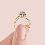 Load image into Gallery viewer, ENVY OVAL CUT MOISSANITE ENGAGEMENT RING