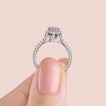 Load image into Gallery viewer, ENVY OVAL CUT MOISSANITE ENGAGEMENT RING