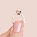 Load image into Gallery viewer, RIVA ROUND CUT MOISSANITE ENGAGEMENT RING