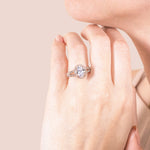 Load image into Gallery viewer, VARA OVAL CUT MOISSANITE ENGAGEMENT RING