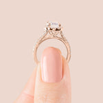 Load image into Gallery viewer, VARA OVAL CUT MOISSANITE ENGAGEMENT RING