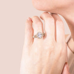 Load image into Gallery viewer, VARA OVAL CUT MOISSANITE ENGAGEMENT RING