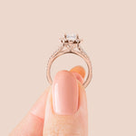 Load image into Gallery viewer, VARA ROUND CUT MOISSANITE ENGAGEMENT RING