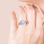 Load image into Gallery viewer, VARA ROUND CUT MOISSANITE ENGAGEMENT RING