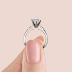 Load image into Gallery viewer, TRUE ROUND CUT MOISSANITE ENGAGEMENT RING
