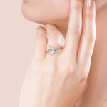 Load image into Gallery viewer, FATE OVAL CUT MOISSANITE ENGAGEMENT RING