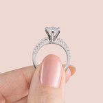Load image into Gallery viewer, FATE OVAL CUT MOISSANITE ENGAGEMENT RING