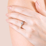 Load image into Gallery viewer, FATE ROUND CUT MOISSANITE ENGAGEMENT RING