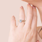 Load image into Gallery viewer, HERO OVAL CUT MOISSANITE ENGAGEMENT RING