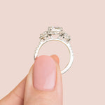 Load image into Gallery viewer, ADDY ROUND CUT MOISSANITE ENGAGEMENT RING