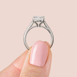 Load image into Gallery viewer, EDGY CLASSIC OVAL CUT MOISSANITE ENGAGEMENT RING