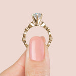 Load image into Gallery viewer, EYRE ROUND CUT MOISSANITE ENGAGEMENT RING