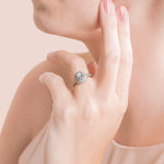 Load image into Gallery viewer, GLOW OVAL CUT MOISSANITE ENGAGEMENT RING