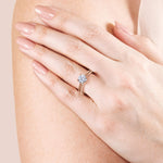 Load image into Gallery viewer, ROMA ROUND CUT MOISSANITE ENGAGEMENT RING