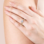 Load image into Gallery viewer, ROMA ROUND CUT MOISSANITE ENGAGEMENT RING