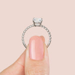Load image into Gallery viewer, VERA ROUND CUT MOISSANITE ENGAGEMENT RING