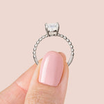 Load image into Gallery viewer, VERA OVAL CUT MOISSANITE ENGAGEMENT RING