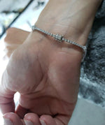 Load image into Gallery viewer, 14K SOLID GOLD TENNIS FLORAL STYLE BRACELET