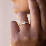 Load image into Gallery viewer, RHOS ROUND CUT MOISSANITE ENGAGEMENT RING