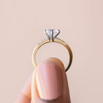 Load image into Gallery viewer, RHOS ROUND CUT MOISSANITE ENGAGEMENT RING