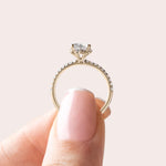 Load image into Gallery viewer, SORA RADIANT CUT MOISSANITE ENGAGEMENT RING