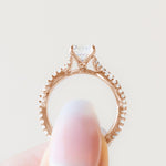 Load image into Gallery viewer, MORA BOLD ROUND CUT MOISSANITE ENGAGEMENT RING