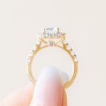 Load image into Gallery viewer, VAIL BOLD ROUND CUT MOISSANITE ENGAGEMENT RING