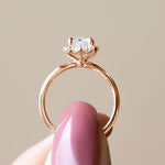 Load image into Gallery viewer, ALTO RADIANT CUT MOISSANITE ENGAGEMENT RING