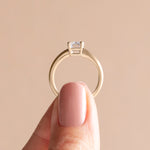 Load image into Gallery viewer, EAVE CLASSIC RADIANT CUT MOISSANITE ENGAGEMENT RING
