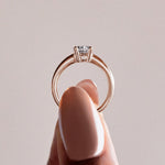 Load image into Gallery viewer, EAVE CLASSIC PEAR CUT MOISSANITE ENGAGEMENT RING
