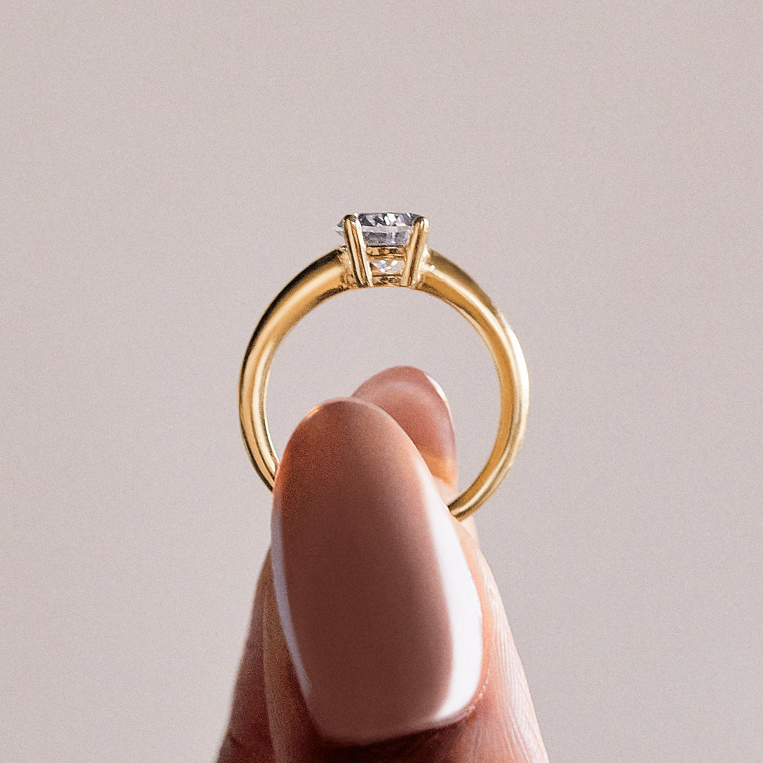 EAVE CLASSIC PEAR CUT MOISSANITE ENGAGEMENT RING