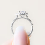 Load image into Gallery viewer, SISE ROUND CUT MOISSANITE ENGAGEMENT RING