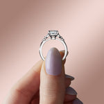 Load image into Gallery viewer, SERA ROUND CUT MOISSANITE ENGAGEMENT RING