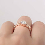 Load image into Gallery viewer, 6.50MM HEART SHAPE 1CT TWISTED BAND MOISSANITE BRIDAL WEDDING RING SET