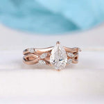 Load image into Gallery viewer, 6X9MM PEAR CUT TWIST MOISSANITE WEDDING RING SET
