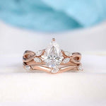 Load image into Gallery viewer, 6X9MM PEAR CUT TWIST MOISSANITE WEDDING RING SET