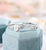 Load image into Gallery viewer, ANTIQUE 1.00CT OVAL CUT BRANCH LEAF ROSE GOLD ANNIVERSARY MOISSANITE RING SET