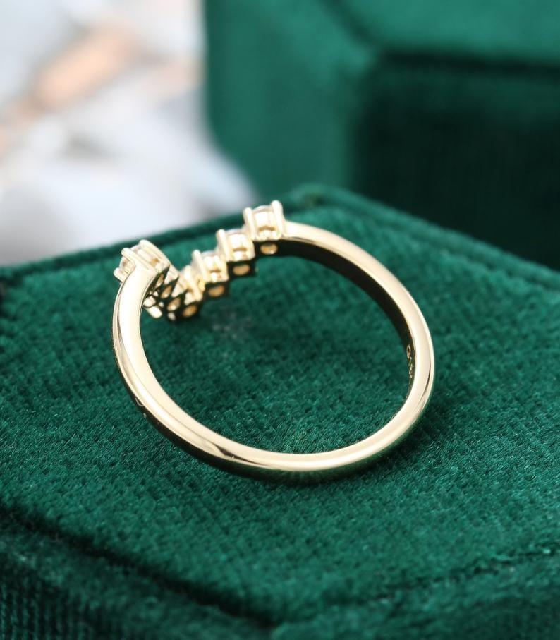 MATCHING CURVED YELLOW GOLD UNIQUE DIAMOND CHEVRON BRIDAL STACKING WEDDING BAND