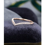 Load image into Gallery viewer, UNIQUE CURVED ROSE GOLD ROUND CUT CHEVRON STACKING BRIDAL MOISSANITE WEDDING BAND