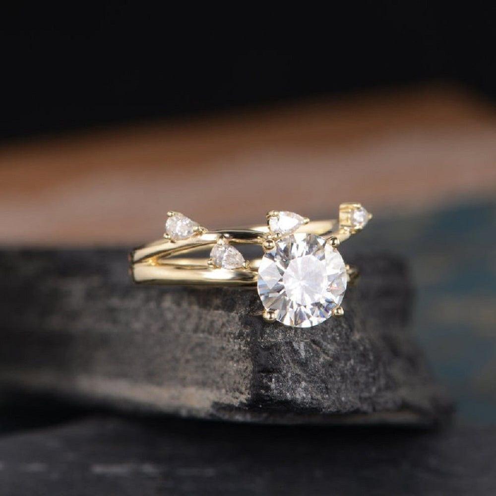 1.00CT PEAR CUT SOLITAIRE YELLOW GOLD MOISSANITE ENGAGEMENT RING BRIDAL SET