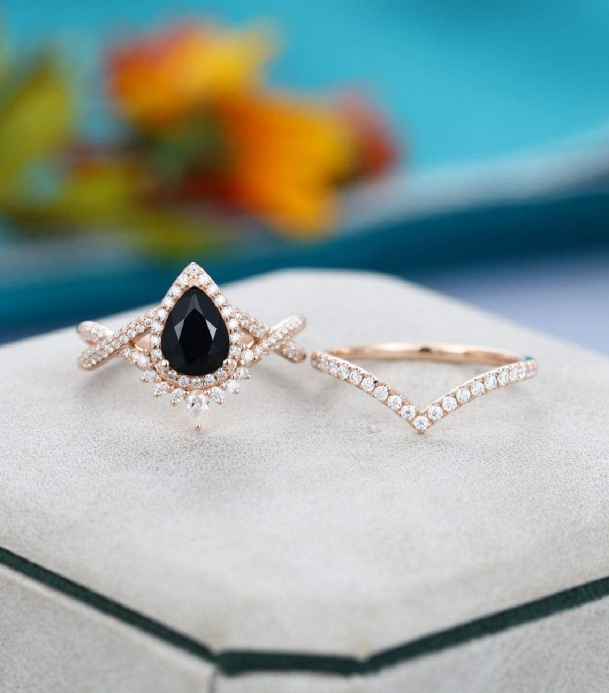 1.00CT PEAR SHAPED UNIQUE ROSE GOLD CURVED BAND BLACK MOISSANITE ENGAGEMENT RING